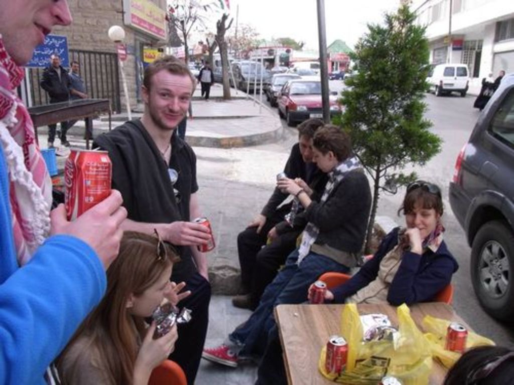Fig. 7: Sebastian Hoffmann, Lydia Kappa, Jan Reimann, Will Kennedy, Jana Falkenberg and Nadine Bürkle (from left) having a break downtown Amman.