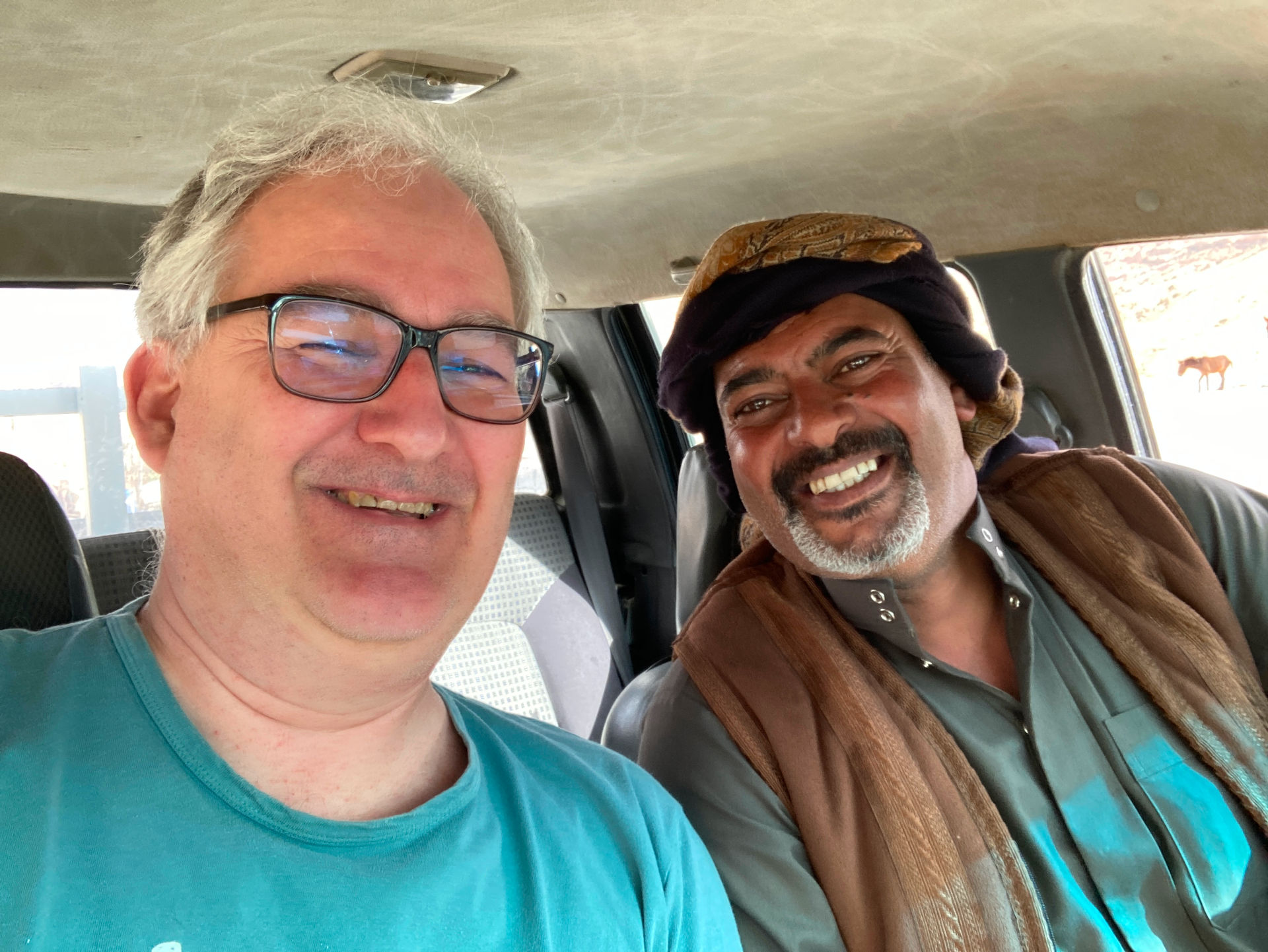 Fig. 2: André Barmasse and Suleyman Mohammed driving around Umm Sayhun (photo: André Barmasse).