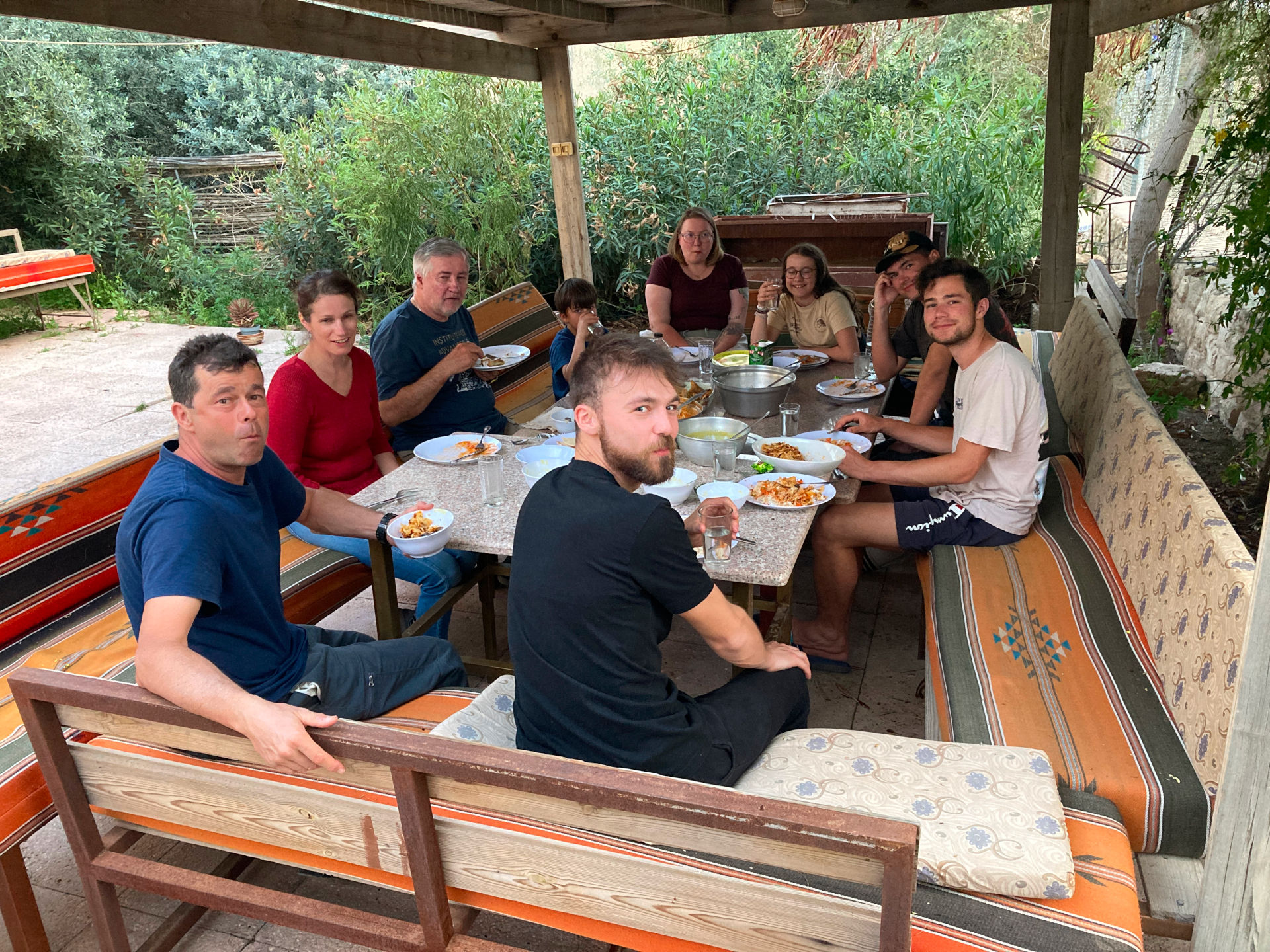 Fig. 36: Last joint diner together with the Schmid family, before they are continuing their holidays in Jordan (photo: André Barmasse).