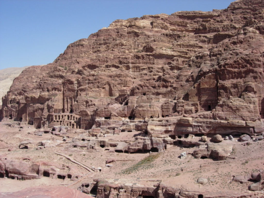 Fig. 2: Tombs at the base of el-Khubtha, Petra (photo: L. Wadeson)