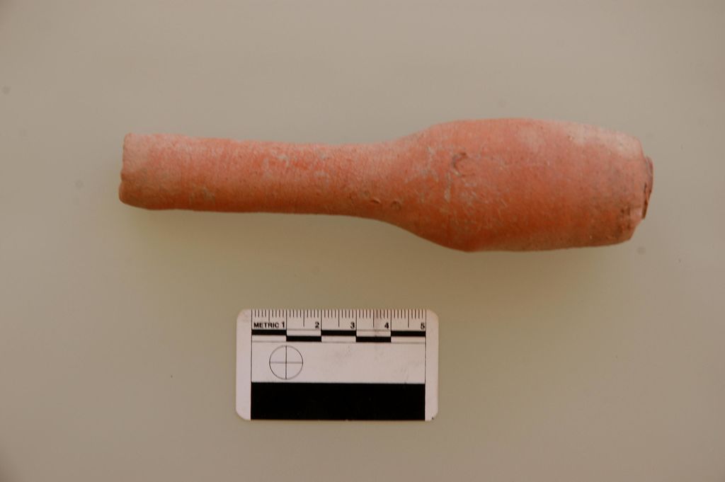 Fig. 16: ST 19, unguentarium from the channel leading to the toilet (photo: S. G. Schmid)